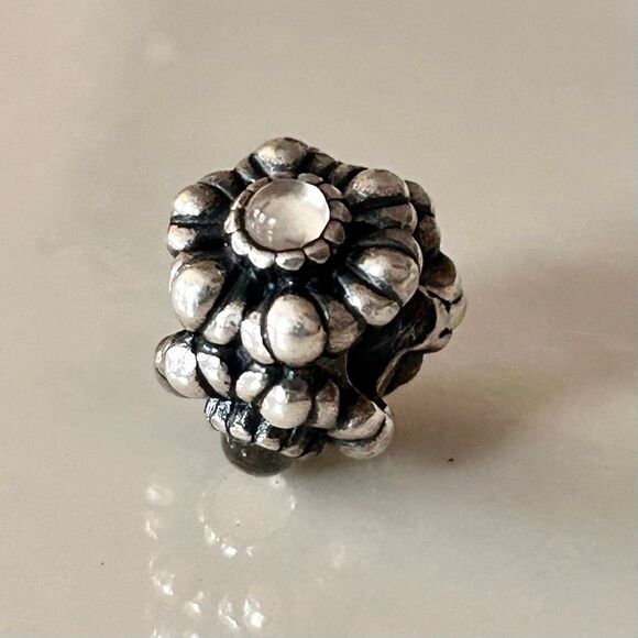 PANDORA Flower Bloom Charm Bead ALE 925S April Birthday Clear Crystal, Preloved - Picture 4 of 7